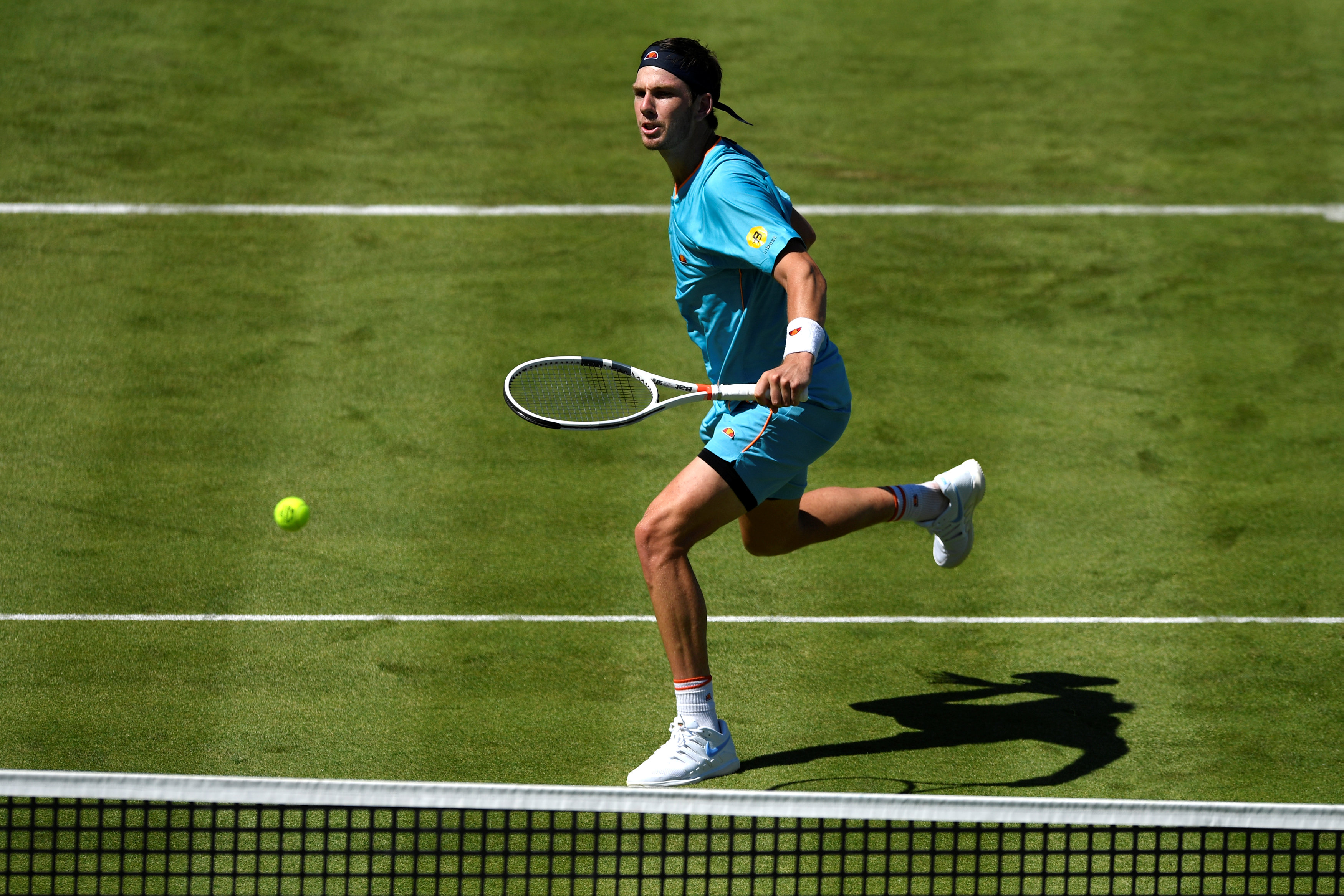 澳大利亚网球队鏖战美国网球队，瓦林卡惊艳世界