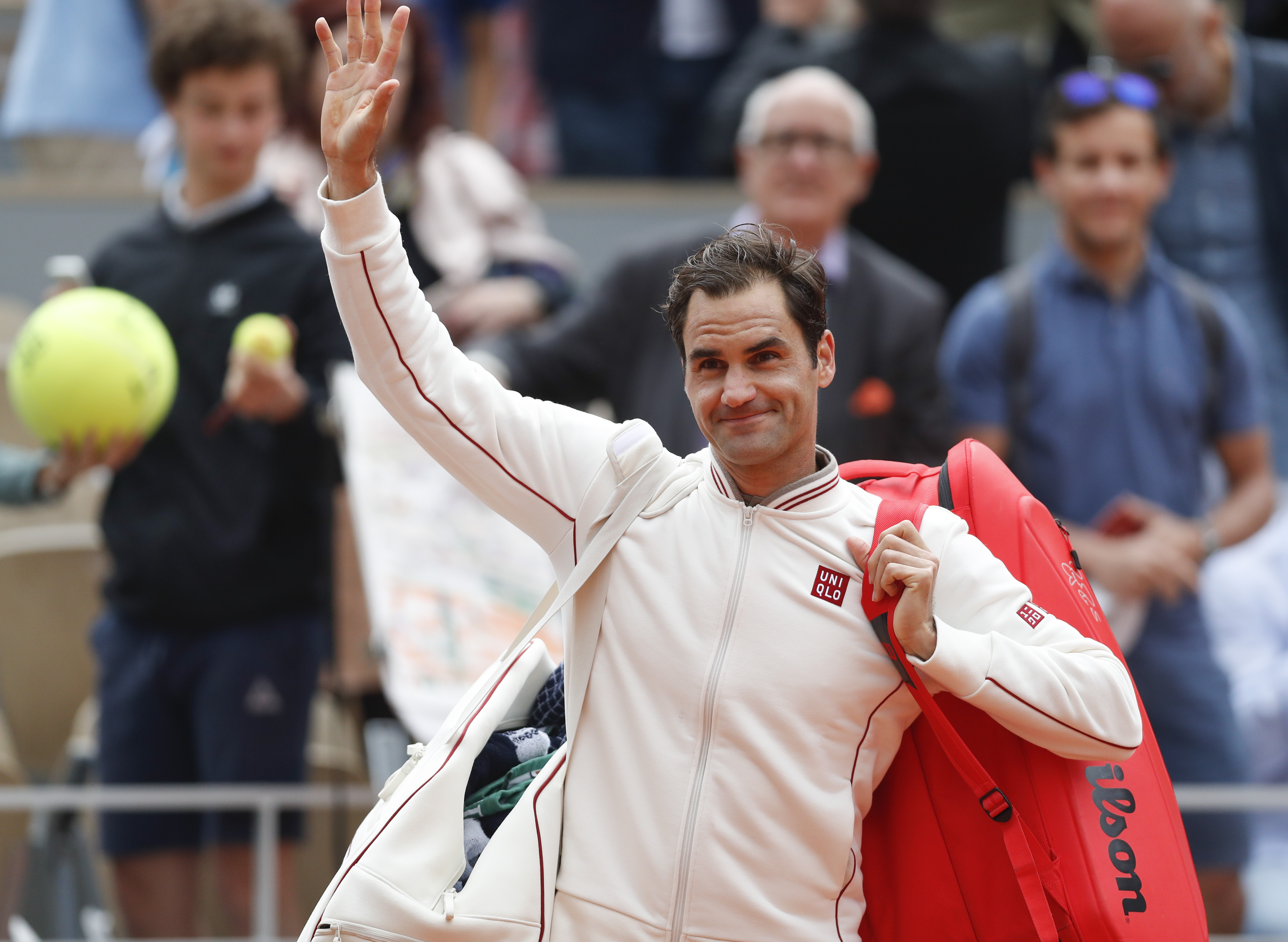 英国网球队血洗澳大利亚网球队，费德勒完成帽子戏法