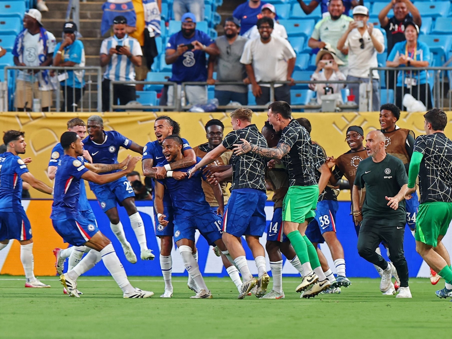 波兰队逆转奥地利队，波尔关键制胜