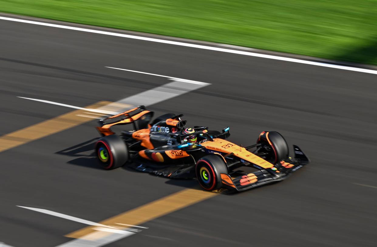 雷诺车队横扫阿斯顿马丁，维斯塔潘状态火热