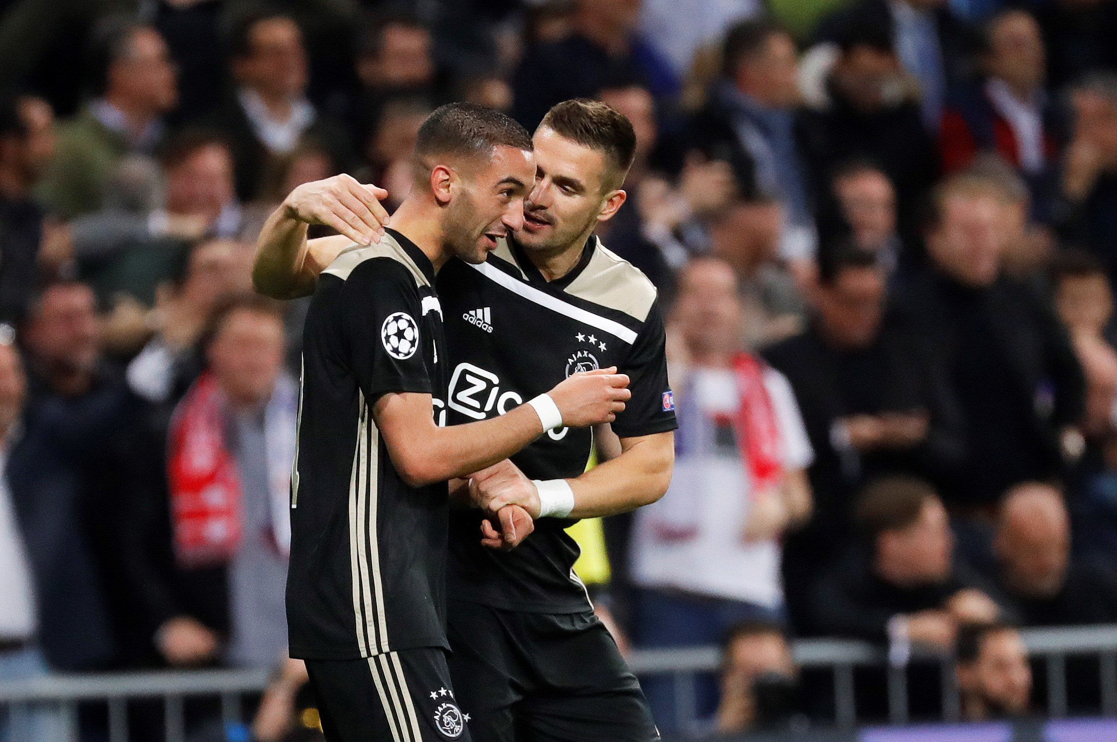 荷兰神奇！阿贾克斯淘汰皇马