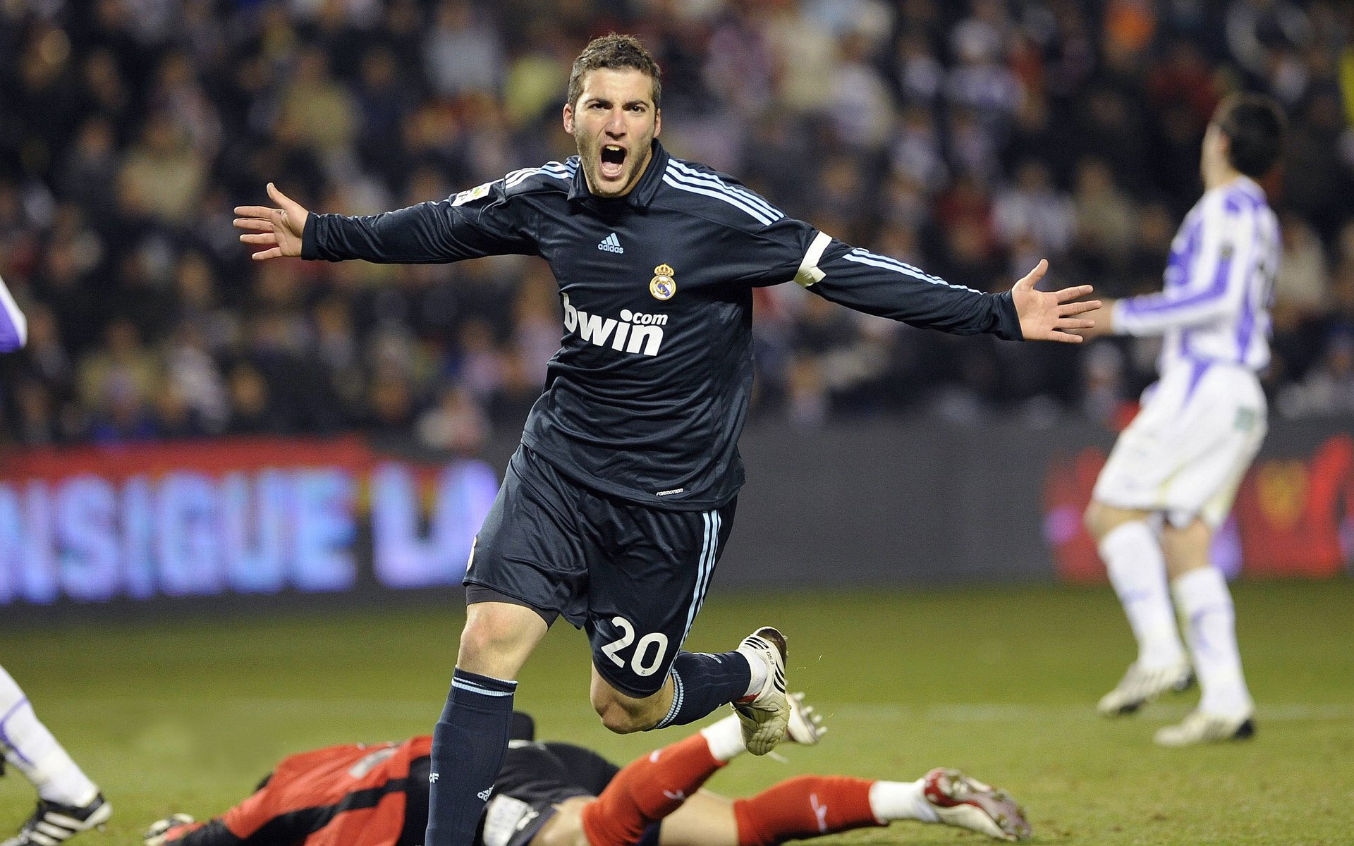 舞台越大，班凯罗越强，快船淘汰赛力克鹈鹕的背后