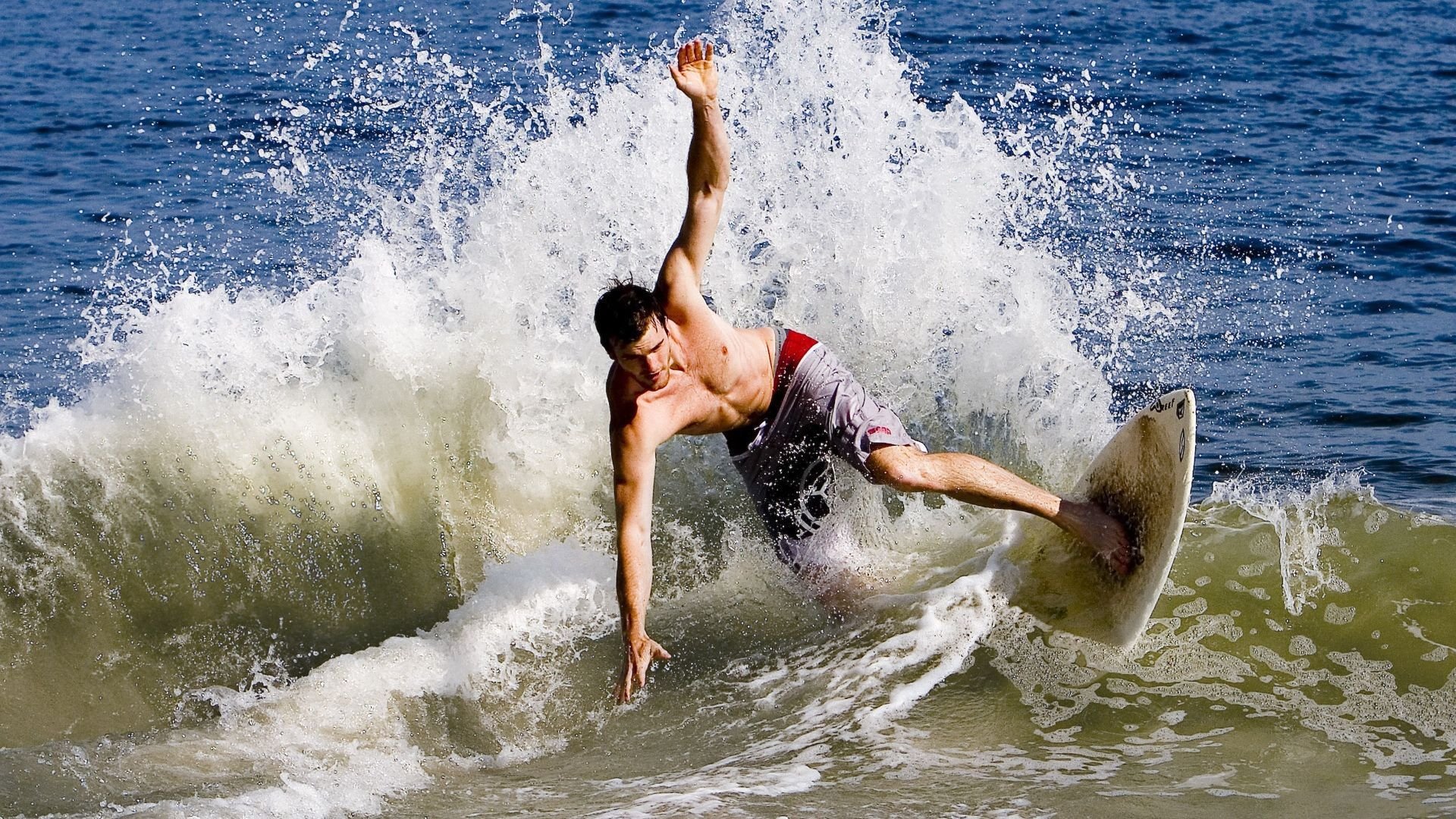 福登存在感拉满，当个人光芒照亮团队胜利，阿尔及利亚淘汰赛过关玻利维亚的启示